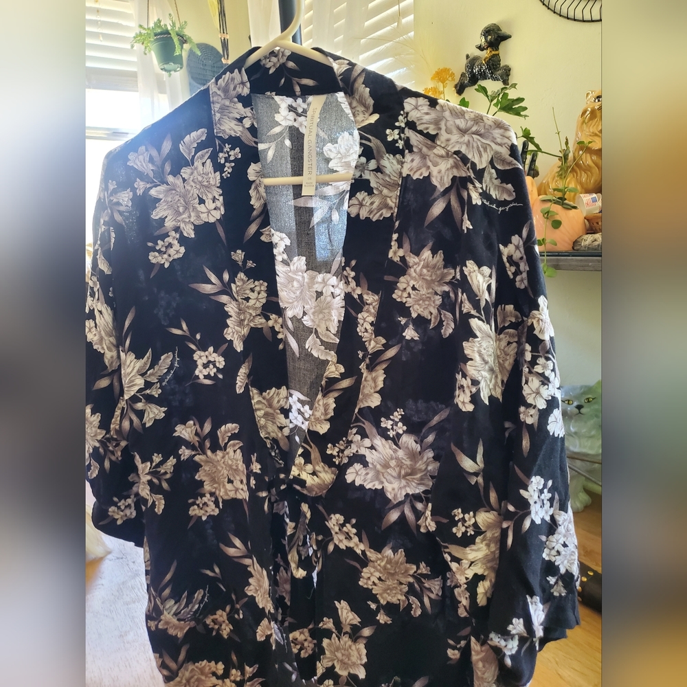 Spiritual gangster maya kimono black with floral print OS - Picture 5 of 8